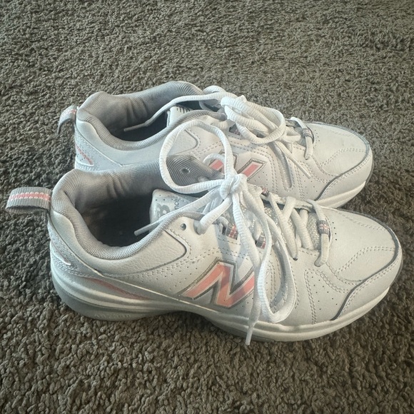 White and pink new balances - Picture 5 of 5